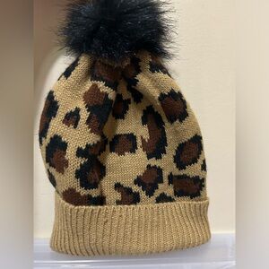 Cheetah print rue 21 winter hat